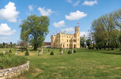 Historic estates, Manor House southeast of Wrocław – Narok Palace