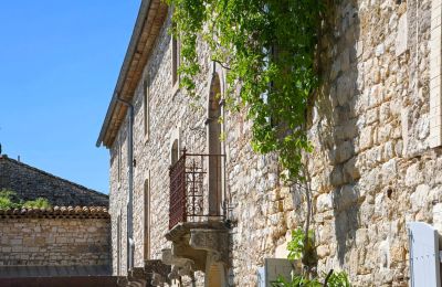 Historic estates, Provençal mas near Uzès - four suites, pools, and guest houses