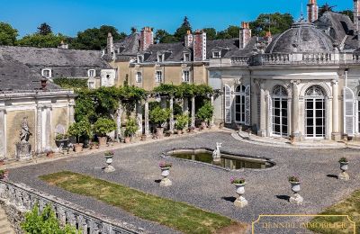 Castle for sale Angers, Pays de la Loire, Photo 1/10