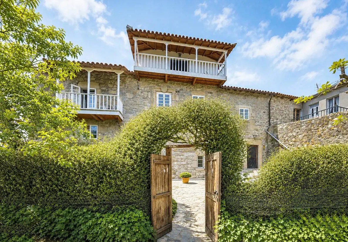 Photos Historic stone house in Ribeira Sacra – restored character property with land