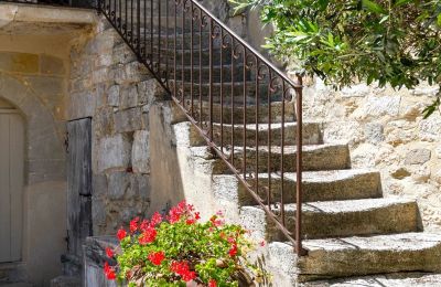 Historic property for sale Uzès, Occitania, Photo 8/41