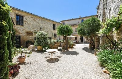 Historic property for sale Uzès, Occitania, Photo 3/41