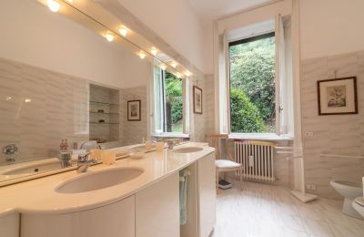 Historic Villa for sale Baveno, Piemont:  Bathroom
