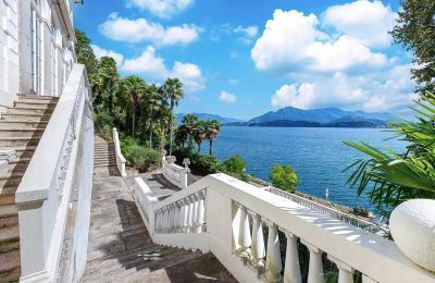 Historic Villa for sale Belgirate, Piemont, View