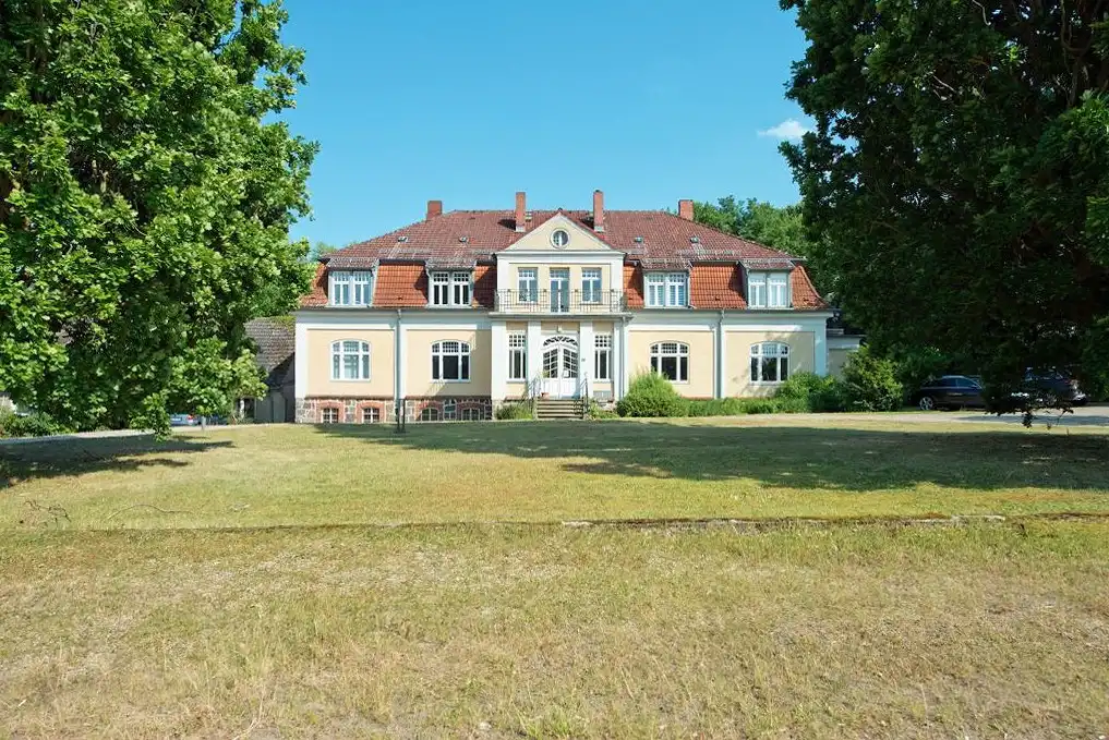 Photos Neu Käbelich Manor House