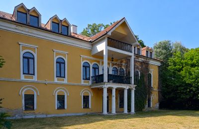 Manor house Kovarce, Nitra Region