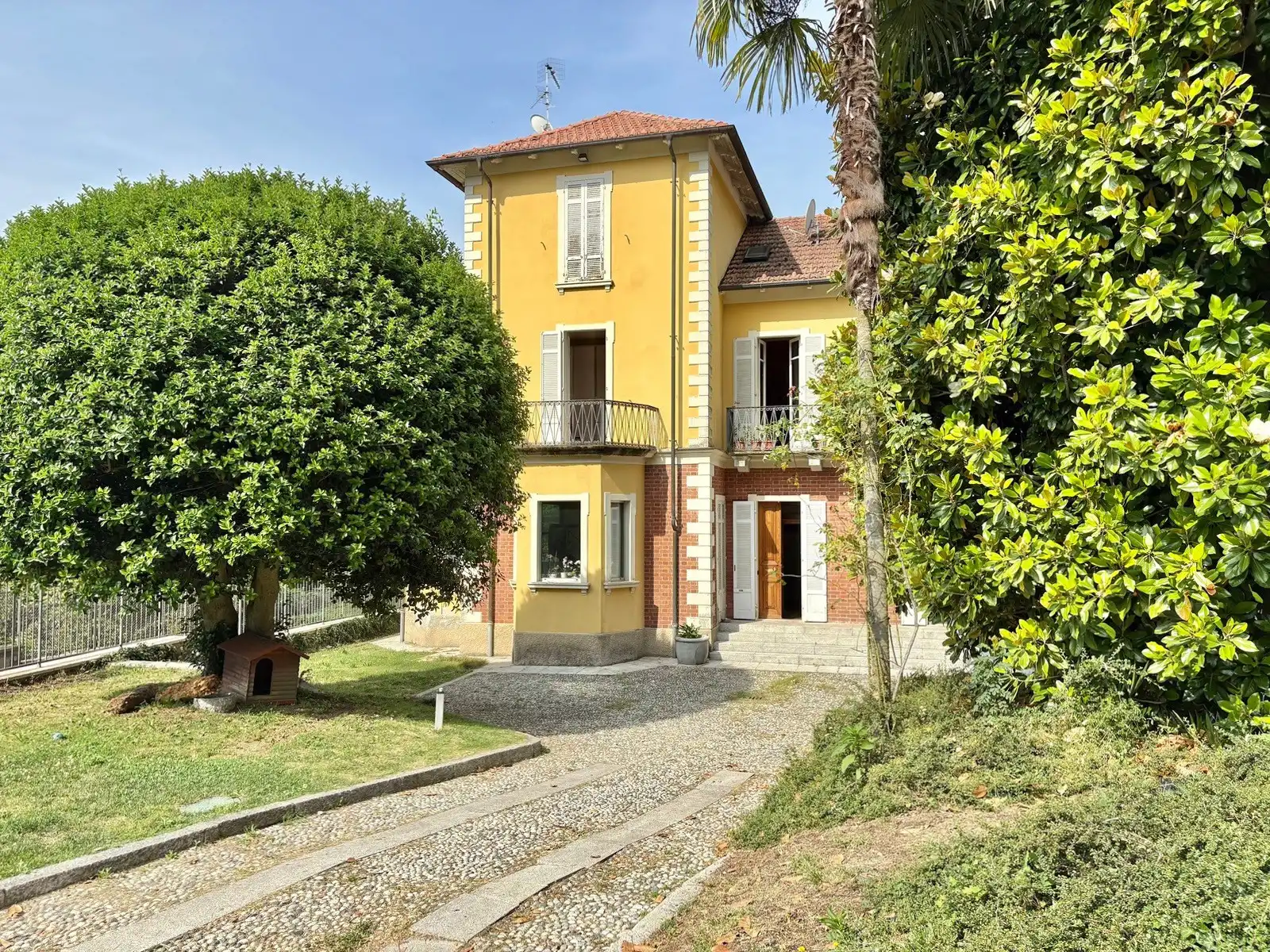 Photos Period residence with land in Mergozzo, Val Grande