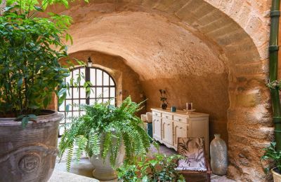 Historic property for sale Uzès, Occitania, Photo 3/32