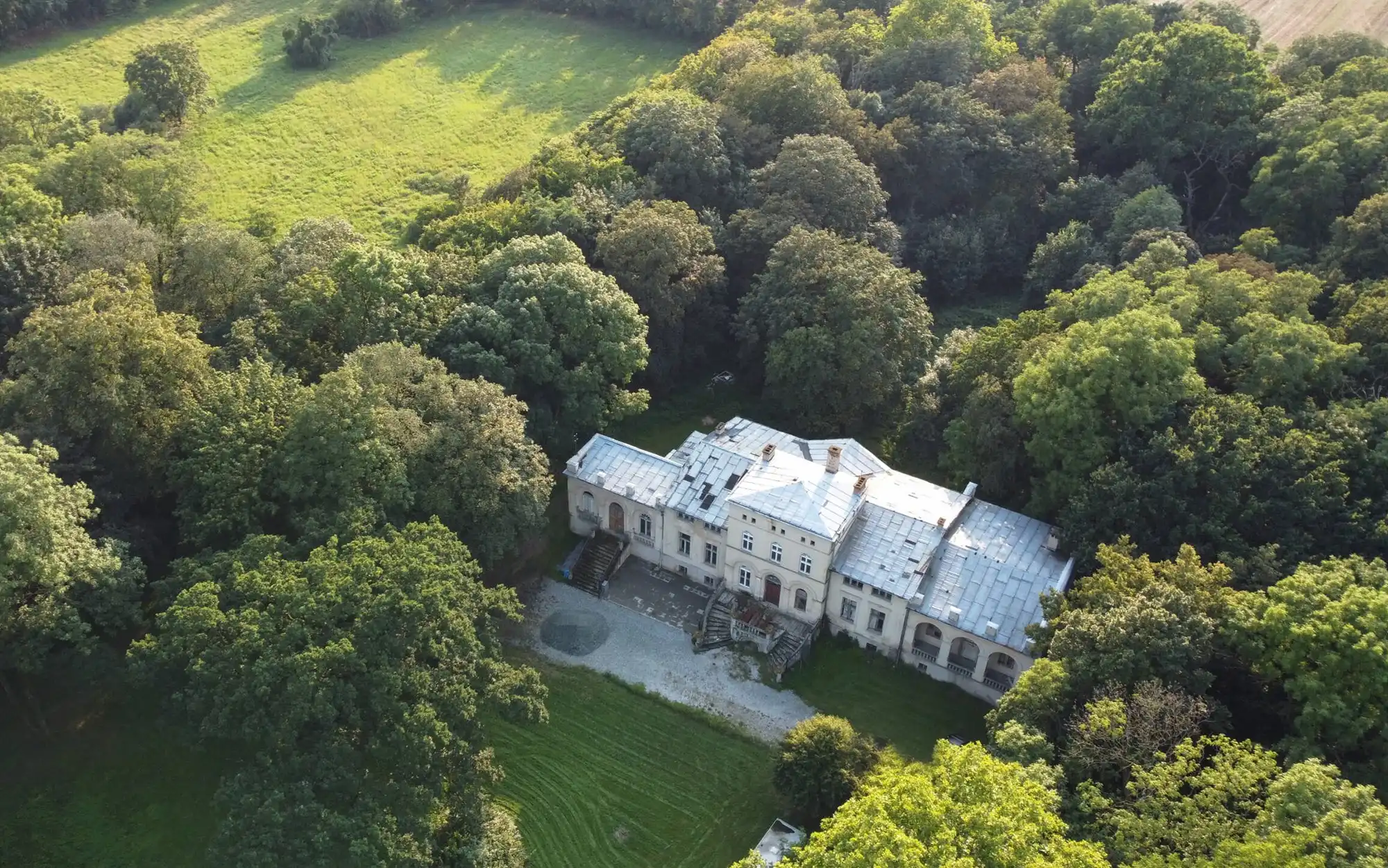 Photos Manor house with park in a secluded location between Berlin and Poznań