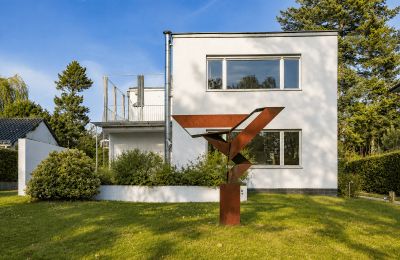 Historic estates, Bauhaus villa overlooking a park in Berlin-Dahlem, Historic landmark