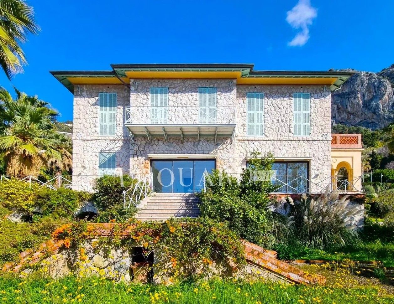 Photos Magnificent property with beautiful panoramic sea view, large pool and garden