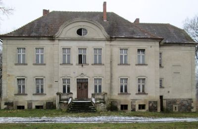 Manor house for sale Osieczna, Greater Poland, Front view