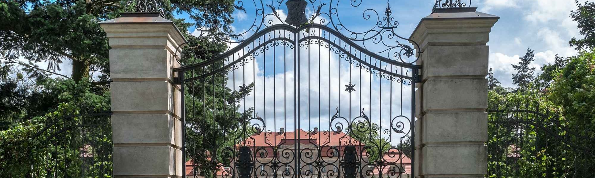 Can foreigners buy a castle, a manor or a grange in Poland?