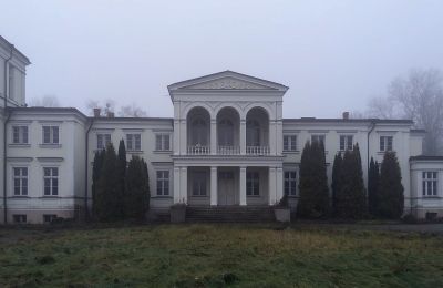 Castle for sale Lubstów, Greater Poland Voivodeship:  Exterior View