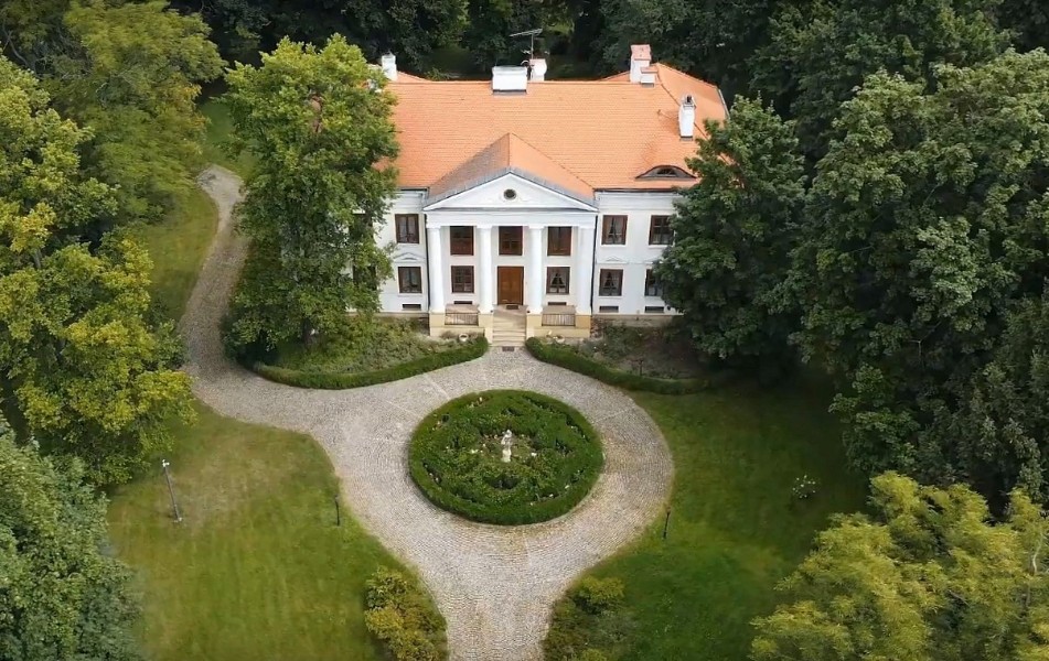 Photos Classical Mansion near Warsaw