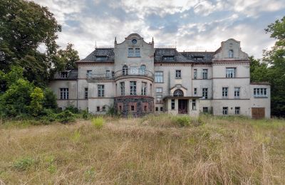 Castle Bronów, Lower Silesia