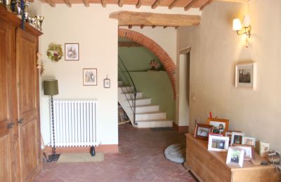 Country House for sale Arezzo, Tuscany:  RIF2262-lang8#RIF 2262 Eingangsbereich mit Treppenaufgang