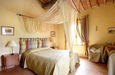 Country House for sale Arezzo, Tuscany:  RIF2262-lang11#RIF 2262 Schlafzimmer