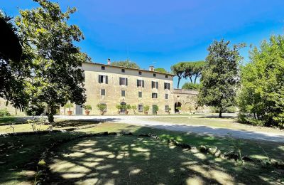 Character Properties, Stately estate in hillside position with view on Siena