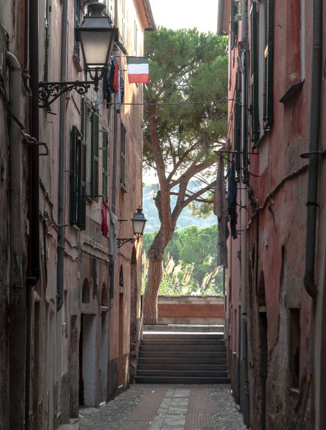 Albenga, Vico dell'Annona - Old Town in Albenga