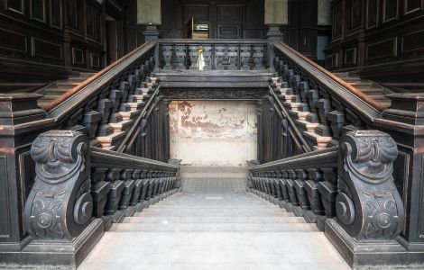  - Double-flight stairs in castle