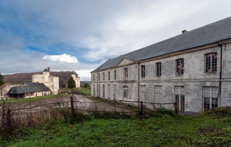 Tancarville, Rue du Chateau - Castle in Tancarville