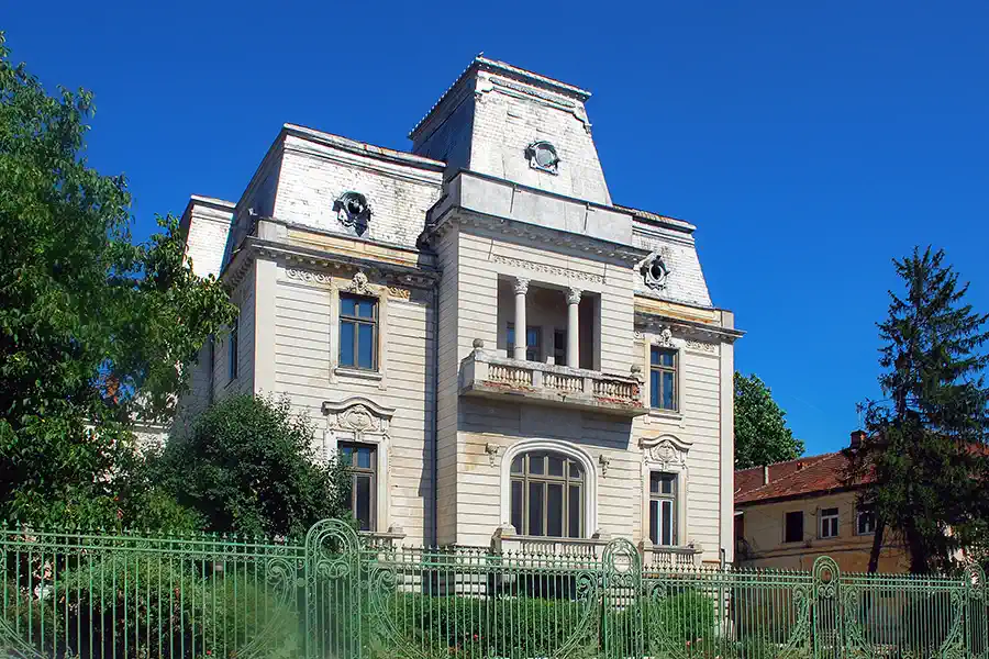 Period mansion in Craiova, city of a thousand millionaires