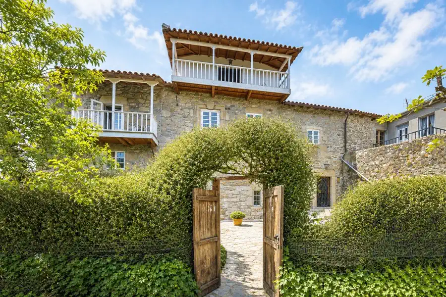 Restored affordable old house in Galicia
