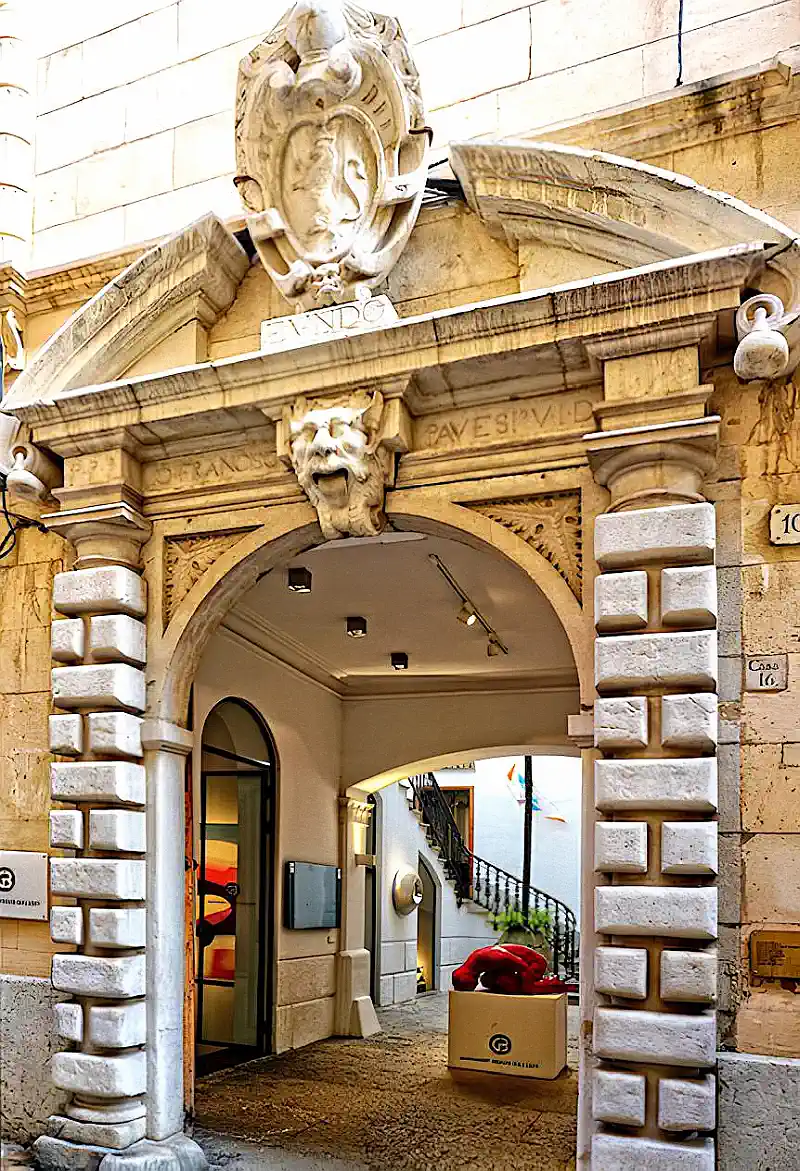 Entrance portal Art Palace Gerhardt Braun Gallery Palma