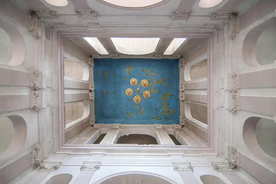 Interior hall at Ivenack Palace