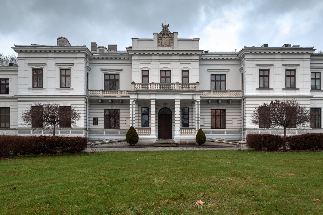 Palace in Szymanów (Mazovia), Szymanów