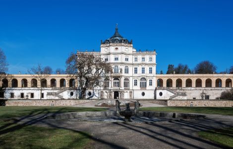 Ploskovice, Ploskovice - Palace in Ploskovice