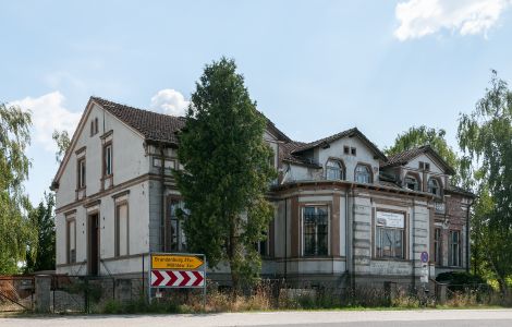  - Manor in Retzow (Ernst von Bredow)