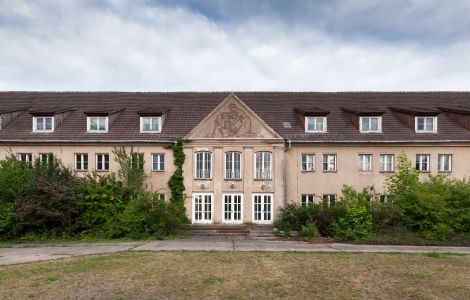 Herzberg, Straße der Jugend - Former Agricultural School in Herzberg (Mecklenburg) 