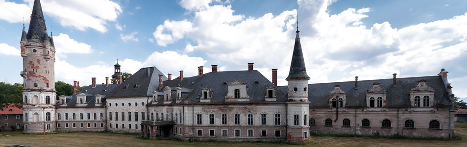  - Palace of the Magnis Family in Bożków, Lower Silesia