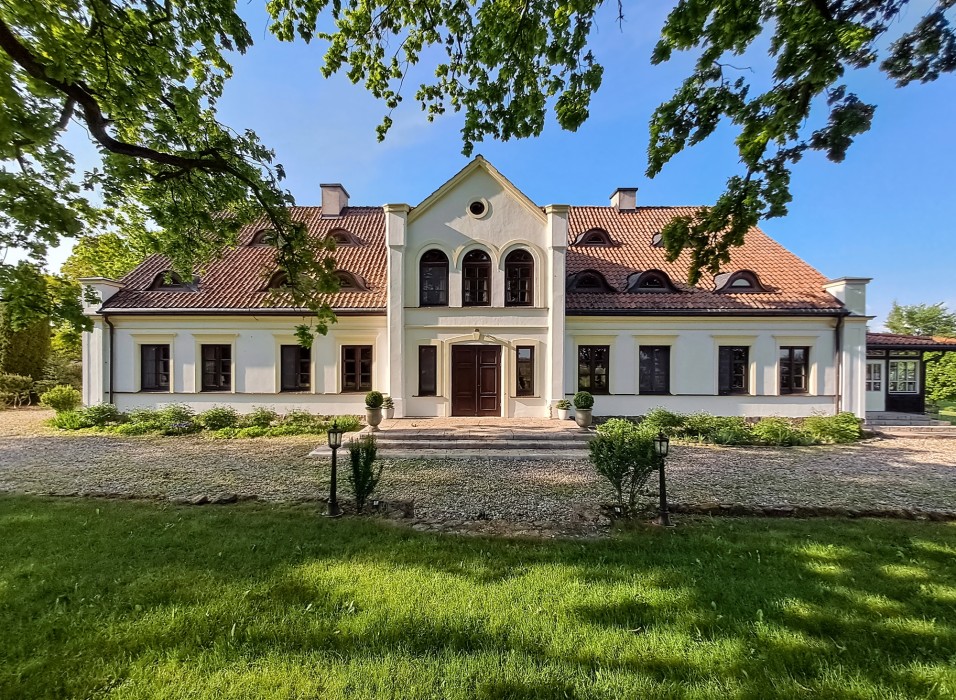 Manor Mioduńskie near Giżycko, Mioduńskie