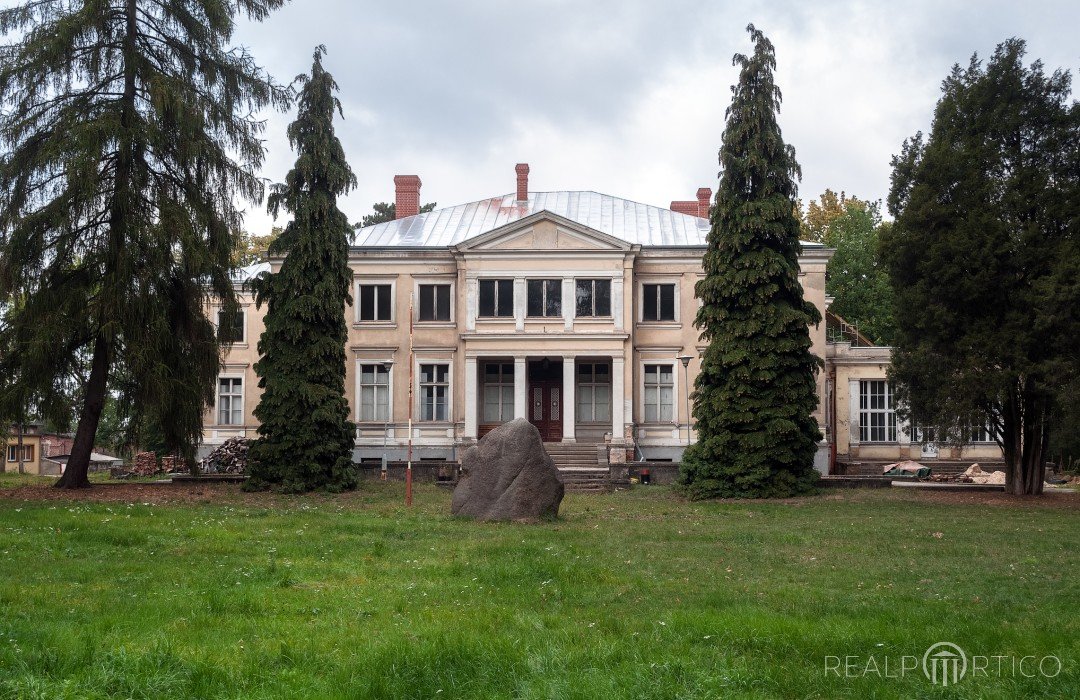 Renovation of a Manor house, Poland