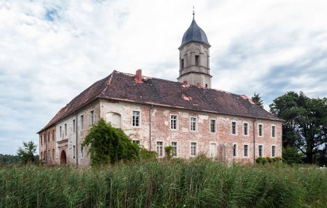 Hemsendorf, Schloss - Moated Castle in Hemsendorf, Saxony-Anhalt