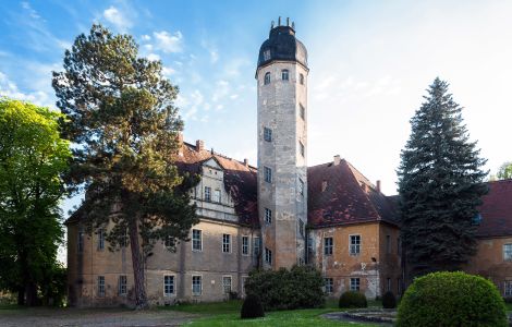 Schieritz, Schloßberg - Palace in Schierit, Meißen District