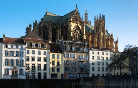  - Metz Cityscape: Historic Houses with Cathedral