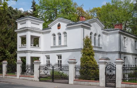 Konstancin-Jeziorna, Piłsudskiego - Old Mansion Pod Dębem in Konstancin-Jeziorna