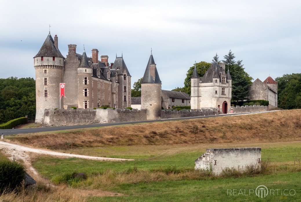 Céré-la-Ronde: Montpoupon Castle, Céré-la-Ronde