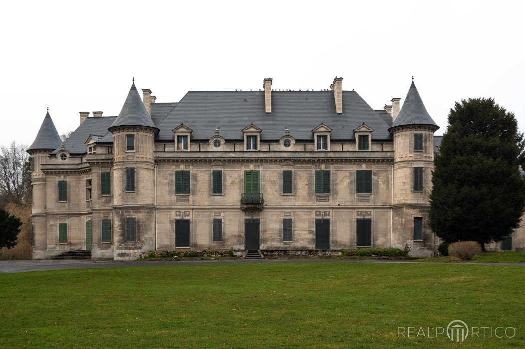 Castle in Lamorlaye, Haut-France, Lamorlaye