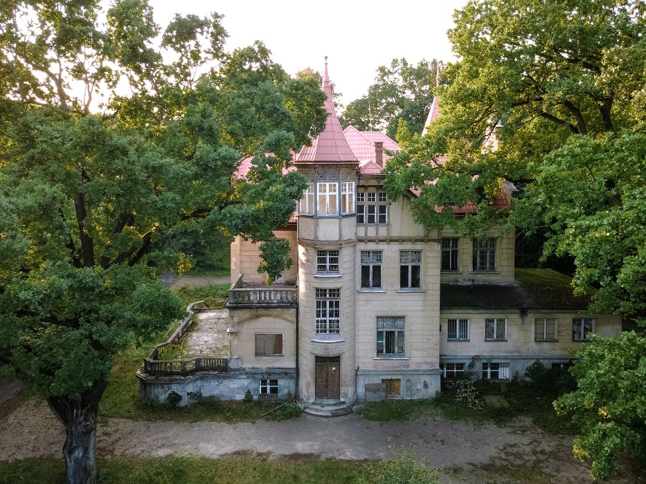 Milanówek: The Turczynek Mansions, Milanówek