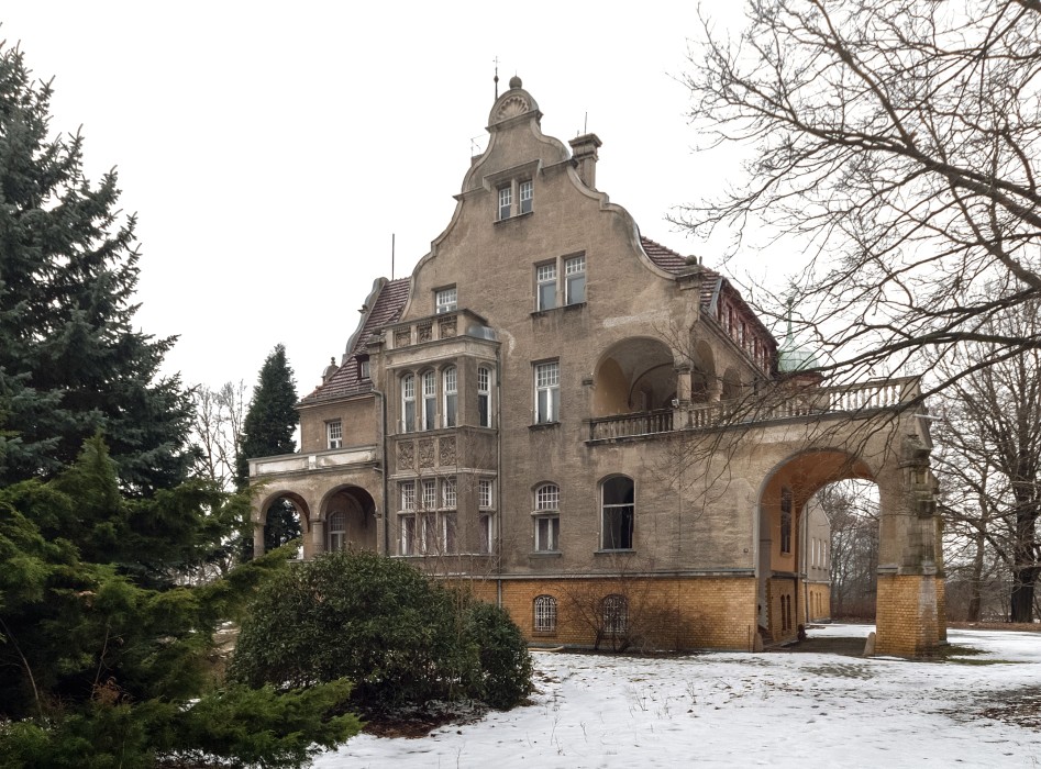 Petershain castle in Saxony, Petershain - Hóznica