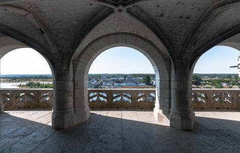 /pp/cc_by_nc_nd/thumb-fr-chateau-de-amboise-terrasse.jpg