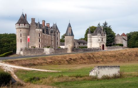 Céré-la-Ronde, Montpoupon - Céré-la-Ronde: Montpoupon Castle