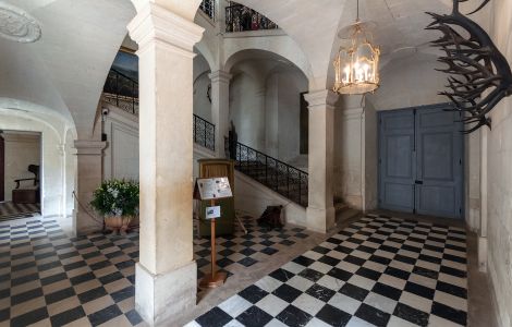  - Castle in Rigny-Ussé: Main staircase, planned by François Mansart