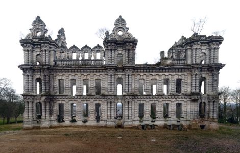 Chiry-Ourscamp, Château Mennechet - Ruined Castle "Mennechet" in France