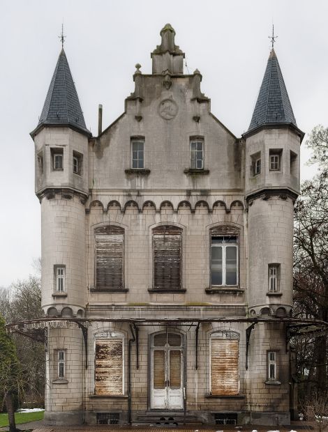 Mechelen, Lakenmakersstraat - Castles in Belgium: Kasteel de Borght, Mechelen